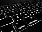 Oszustwo w Ostrowcu Świętokrzyskim. Chcieli pomóc znajomej - stracili pieniądze przez internet