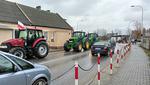 Trwa protest rolników. Utrudnienia na drodze wojewódzkiej od Waśniowa do Nowej Słupi potrwają do popołudnia