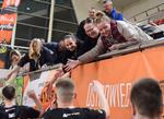 Podsumowanie sportowego weekendu. Powrót "Wojowników", sparingi piłkarzy, czerwona latarnia waterpolistów i mnóstwo koszykarskiej zabawy… (zdjęcia, wideo)