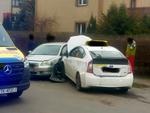 Wypadek na skrzyżowaniu w Ostrowcu. Dwie osoby zabrane do szpitala