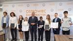 OSTROWIEC | Stypendia Prezydenta wręczone