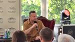 ĆMIELÓW | Dworskie spotkania. Czeslaw Mozil oczarował publicznośćC