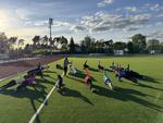 Stadion lekkoatletyczny w Ostrowcu w wakacje tętnił życiem