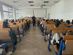 Ostrowieckie policjantki na spotkaniu profilaktycznym w PSP nr 7